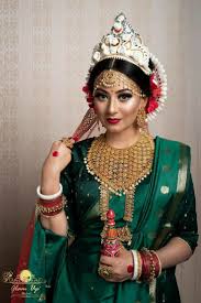 Pin By Juii On Bride In 2020 Bengali Bridal Makeup Indian Bridal Hairstyles Bridal Makeup Wedding