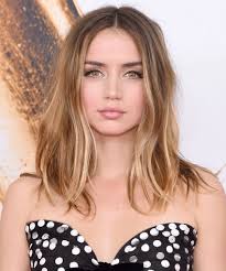 Who should be a Bond girl?