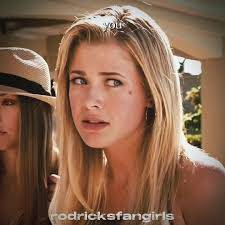 Heather Snook's Instagram, Twitter & Facebook