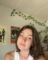 Shannon Salo's Instagram, Twitter & Facebook