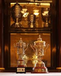 F1 賽車獎盃竟是LEGO 做的！2700 片積木、210 小時打造，完美結合 ...