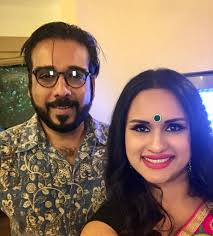 Vineeth the multitalented Malayalam Actor and extraordinary Classical  Dancer. http://www.taraarts.com/