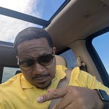 JUST IN: Philadelphia Eagles quarterback Jalen Hurts and his fiancée  Bryonna 'Bry' Burrows are over the moon as they welcome their first child,  a beautiful baby girl, into the world! They also