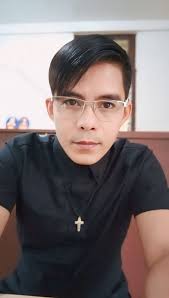 Let's welcome the return to the Catholic Church the whole family of Former  BORN AGAIN CHURCH Pastor, Noe Dora. Brother Noe Dora converted to the  Catholic Church several years ago. He became