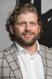 Edward Scoggins's Instagram, Twitter & Facebook