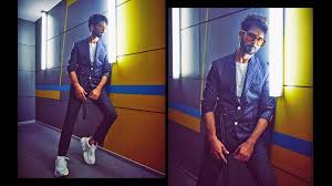 Shahid Kapoor Kabir Singh Promotions How To Wear A Kimono Style Suit According To Shahid Kapoor A torchbearer of minimalist fashion, shahid kapoor wore an ivory sherwani with bespoke threadwork on his big day. shahid kapoor kabir singh promotions