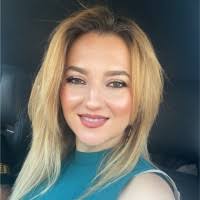 300+ perfiles de «Betsy After»