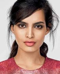 Stephanie Benard's Instagram, Twitter & Facebook