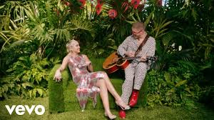 Miley cyrus — heart of glass (live from the iheart festival) 03:33. Miley Cyrus Plastic Hearts Backyard Sessions Youtube