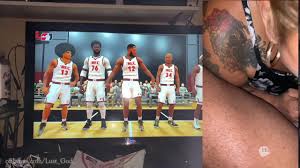 NBA 2K21 mentre crea per il suo OnlyFans
