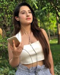 صور رائعة اروهي بطلة مسلسل حب خادع اروهي او تارا حب خادع insta fashion fashion fashion figures