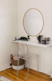 You can make it according to the size of your dressing area. 20 Diy Stylish Chic Makeup Vanities In 2021