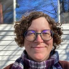 Lisa Hollenbach's Instagram, Twitter & Facebook