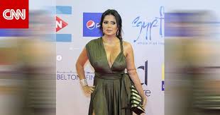 ‫فستان رانيا يوسف في مهرجان الجونة يثير تفاعلا.. إليكم الصور - CNN Arabic‬‎