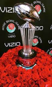 The Rose Bowl Trophy Awarded To The Winning School That Wins The Rose Bowl Game Trofeu