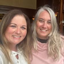 Kim Koons's Instagram, Twitter & Facebook