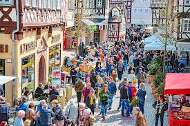 Ob verkaufsoffener sonntag in nrw, berlin, hamburg, hessen oder niedersachsen. Calw Verkaufsoffener Sonntag Gut Besucht Calw Schwarzwalder Bote