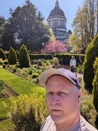 Just moved to Olympia at the beginning of October. I am a single dad to a  picky eating 3 year old. It's my birthday and I'd like to have a daddy  daughter