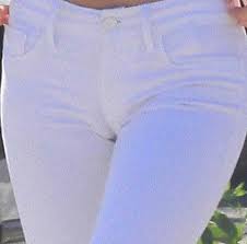 Conheça o closet milionário de kendall jenner em uma parceria da vogue americana com o google, a modelo mostra todo o seu closet e ainda… Kendall Jenner Gets An Impossible Camel Toe While Wearing Jeans Fooyoh Entertainment