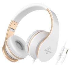 Get A Pair Of Noise Canceling Headphones So Your Travels Are A Quiet Oasis Headphones With Microphone Headphones Noise Cancelling Headphones