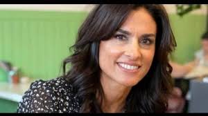 Demona looks soooo beautiful!