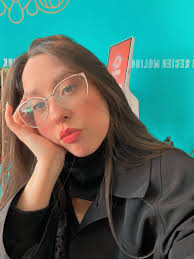 Hello, my name is Johana. I'm 26 years old. I'm looking for a place to move  around $700 I would love a place that has access to the punk line since I