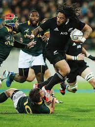 New Zealand S Ma A Nonu Runs Through South Africa S Handre Pollard Rugby Sport All Blacks Rugby Rugby Scrum