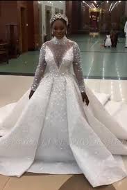 Schönste brautkleid für den schönesten tag. Wunderschone Funkelnde Kristallperlen Ballkleid Brautkleider High Neck Langarm Brautkleider Babyonlinewholesale