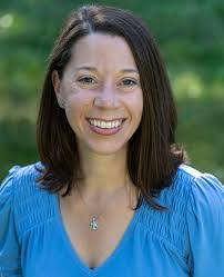 Lisa Strickler's Instagram, Twitter & Facebook