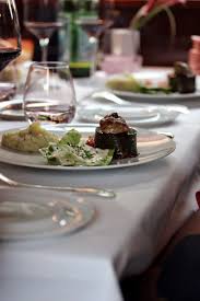 Dans La Cuisine De Sophie Restaurant Ephemere Un Diner Par Yannick Alleno Dans L Orient Express Fine Food Food Elegant Dinner
