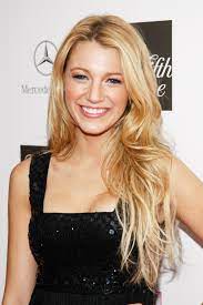 Blake's hair looks dark blond or brown, as it happens with most of the american famous blondes. Blake Livelys Go To Hairstylist Shares His Secrets