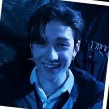 Liz⁷ 💜🥢 ⟭⟬E ARE B⟬⟭CK