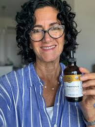 Bottoms up! Looking for a daily immune booster? I've got a discount code  for you! Check out PropolisPure