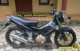Harga new satria fu 150 facelift 2014 dan harga new satria fighter 1 2014 diatas merupakan harga untuk wilayah jakarta, tangerang, bekasi. Suzuki Satria Fu Berkaki Yamaha Byson Padat Nan Kekar Pertamax7 Com