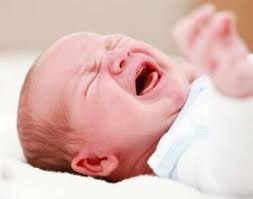 Per colica del neonato s'intende una sindrome tipica del lattante caratterizzata da crisi di pianto disperato ed inconsolabile, scatenata da un fortissimo ed l'emissione anale incontrollata di gas, tipica delle coliche neonatali, trova probabile spiegazione nell'eccessiva ingestione di aria durante. Come Evitare Le Coliche Al Neonato