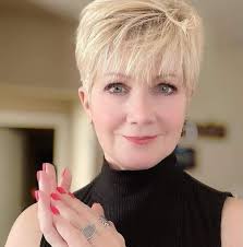 What do you think of my new hairstyle and color?