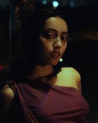 🔮🧞 📸: @gipsonph #shooting #model #streetphotography #streetshooting