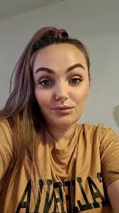 Rebecca Collinsworth's Instagram, Twitter & Facebook