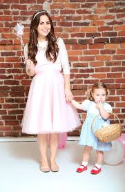 27 Diy Mom Halloween Costumes Best Halloween Costumes For Moms