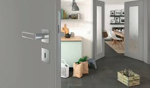 In den geschäftsfeldern küchen, wohnen, schlafen sowie bad + haus unterstützen die garant. Garant Feiert Nullfugen Premiere Auf Die Turkante Kommt Es An Bm Online