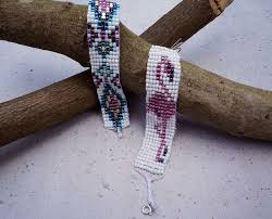 Perlenarmband stein herren damen partner paar geschenke. Diy Festivalarmbander Aus Perlen Weben Vbs Hobby
