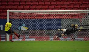 Con seis amonestados y varios titulares al límite físico, el técnico lionel scaloni planifica un nuevo equipo de la ya clasificada argentina para enfrentar a bolivia el lunes en el cierre de la. 5r4uk8z5wyrnxm