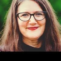 Angela Lyle's Instagram, Twitter & Facebook