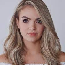 Alicia Nowell's Instagram, Twitter & Facebook