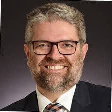 Paul Slaby's Instagram, Twitter & Facebook