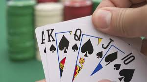 What the In-Crowd Won't Tell You About Poker Online Free