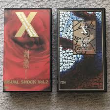 送料無料 Ｘ-JAPAN VHSビデオ 2本セット『刺激 VISUAL SHOCK VOL 2』『Blue Blood Tour 爆発寸前 GIG』 ビデオテープ｜PayPayフリマ