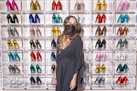 Sign up now for the latest news and trends create an account Sarah Jessica Parker Masks Up To Help Fans Shop For Shoes