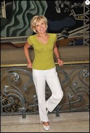 Lundi 10 avril, evelyne dhéliat lançait son traditionnel à demain aux téléspectateurs de tf1 à la fin de son bulletin météo. Evelyne Dheliat Le 2 Octobre 2011 A Paris Purepeople