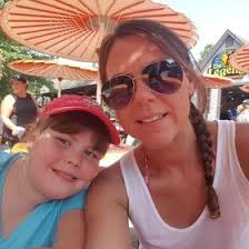 Laura Biggs (chollylolly)